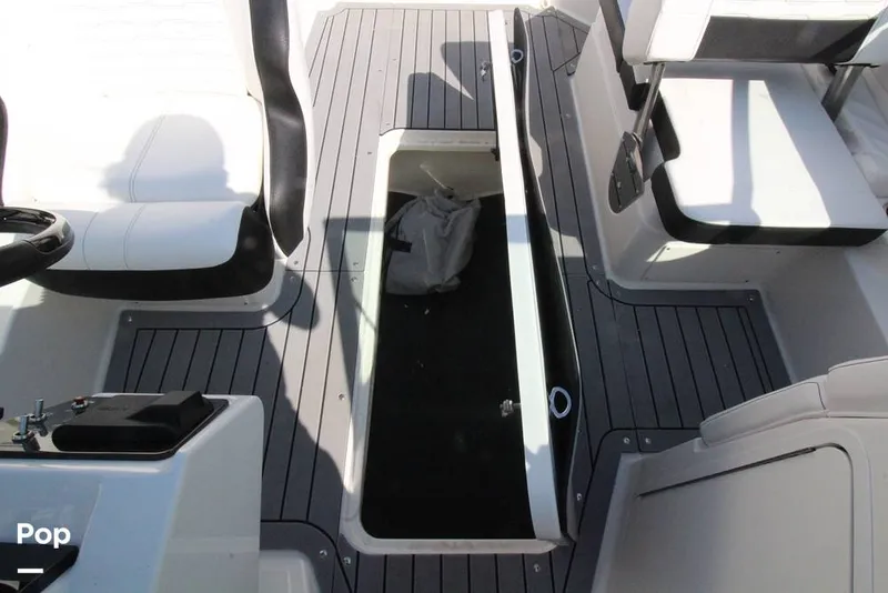 Slide: The Image of Ski Locker - 12903682