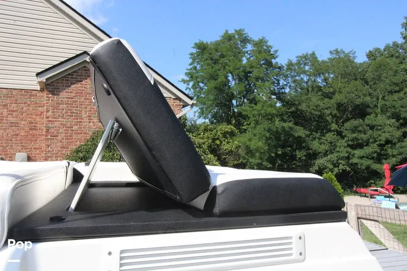 Slide: The Image of Transom Fold Away Bench - 12903701