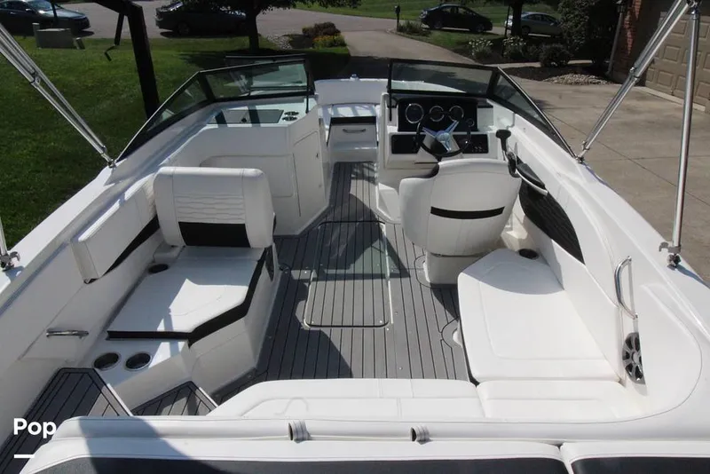 Slide: The Image of 2021 Sea Ray 210 SPX - 12903629