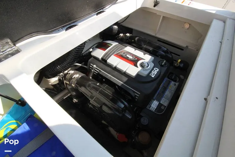 Slide: The Image of Mercruiser 4.5L V-8 - 12903631
