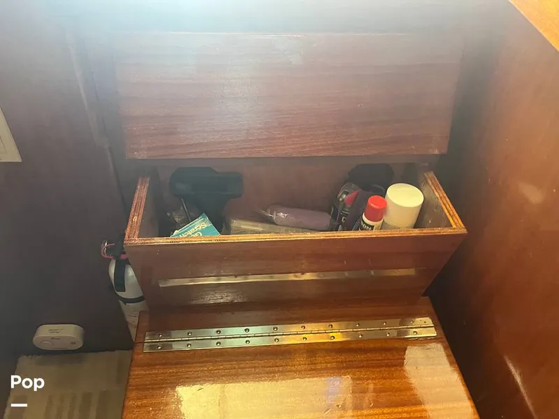 Slide: The Image of Egg Harbor 40 Flybridge Sedan Cruiser 1974 - 12986374