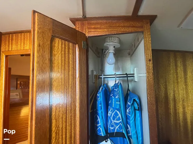 Slide: The Image of Egg Harbor 40 Flybridge Sedan Cruiser 1974 - 12986376