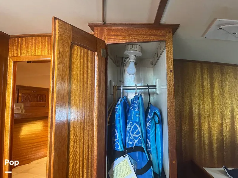 Slide: The Image of Egg Harbor 40 Flybridge Sedan Cruiser 1974 - 12986422