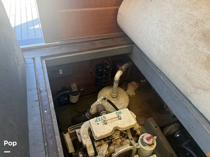 Slide: The Image of Egg Harbor 40 Flybridge Sedan Cruiser 1974 - 12986429