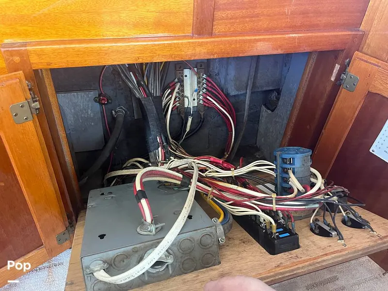 Slide: The Image of Egg Harbor 40 Flybridge Sedan Cruiser 1974 - 12986435