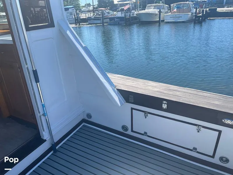 Slide: The Image of Egg Harbor 40 Flybridge Sedan Cruiser 1974 - 12948694