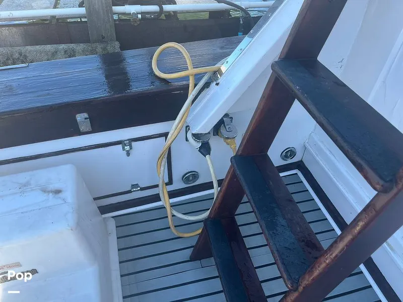 Slide: The Image of Egg Harbor 40 Flybridge Sedan Cruiser 1974 - 12948700