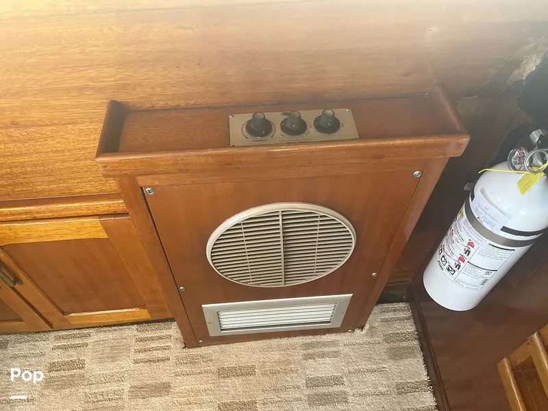 Slide: The Image of Egg Harbor 40 Flybridge Sedan Cruiser 1974 - 12948730