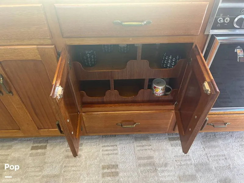 Slide: The Image of Egg Harbor 40 Flybridge Sedan Cruiser 1974 - 12948737