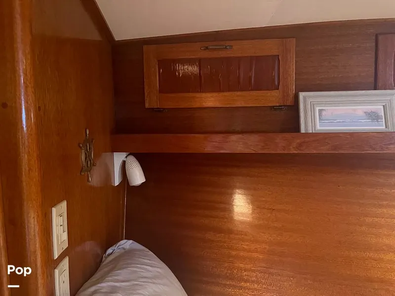 Slide: The Image of Egg Harbor 40 Flybridge Sedan Cruiser 1974 - 12986350