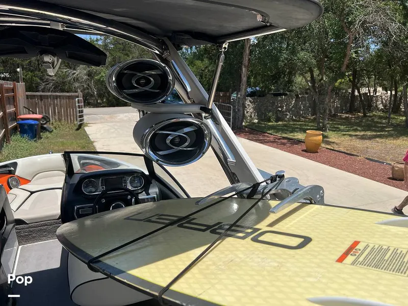 Slide: The Image of Exterior Speakers - 12890115