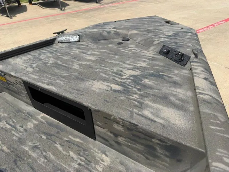 Slide: The Image of War Eagle 961 BLACKHAWK 2026 - 10