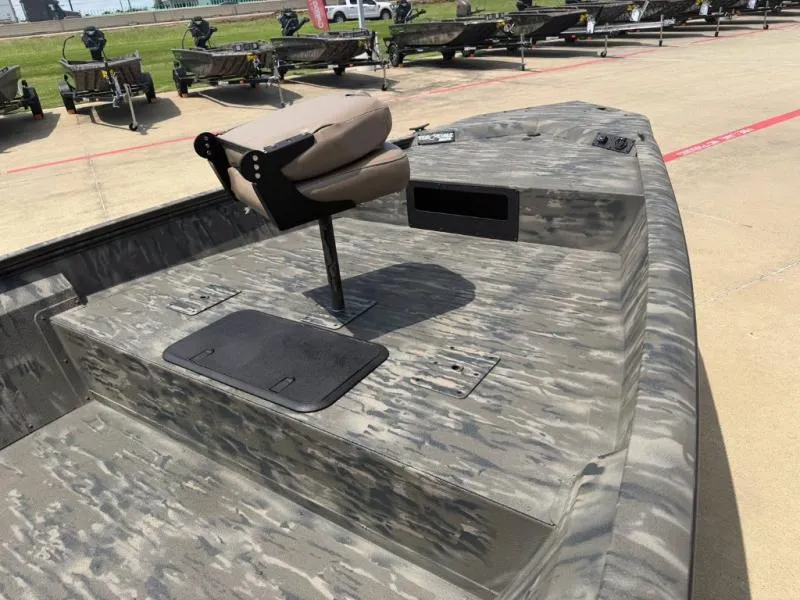 Slide: The Image of War Eagle 961 BLACKHAWK 2026 - 11