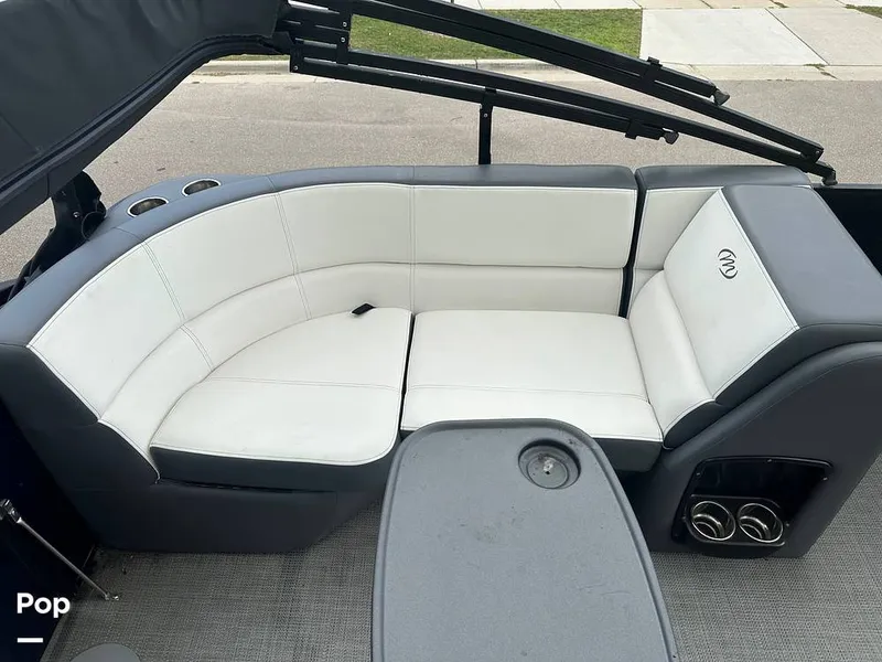 Slide: The Image of Manitou Aurora LE 25 RF VP 2021 - 13080247