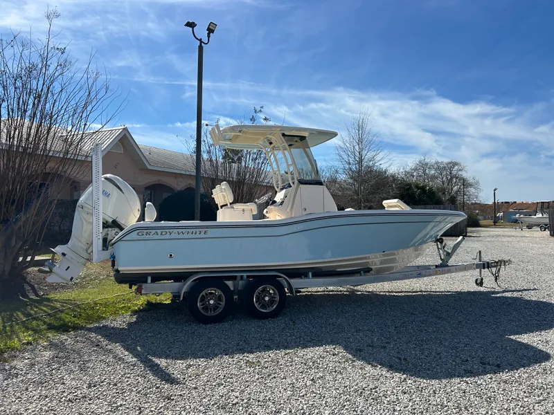 Slide: The Image of Grady-White 231 CE 2025 - 3