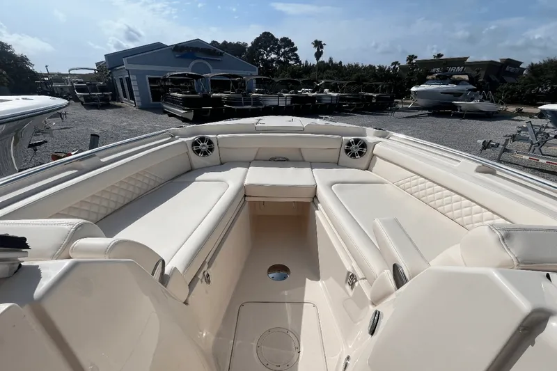 Slide: The Image of Grady-White Freedom 285 2025 - 15