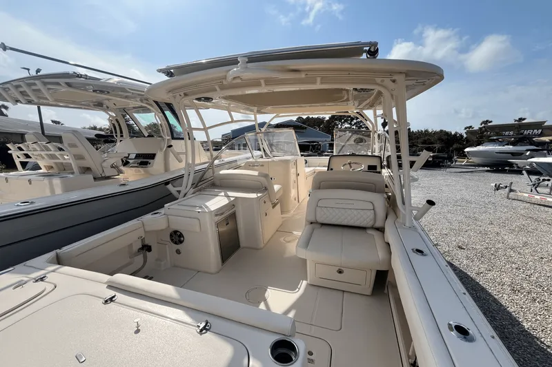 Slide: The Image of Grady-White Freedom 285 2025 - 5