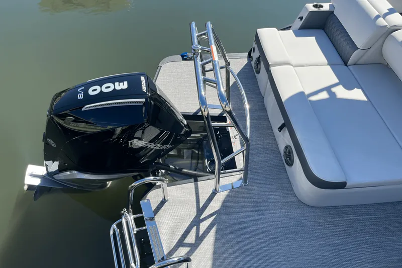 Slide: The Image of Harris 250 Sunliner 2025 - 15