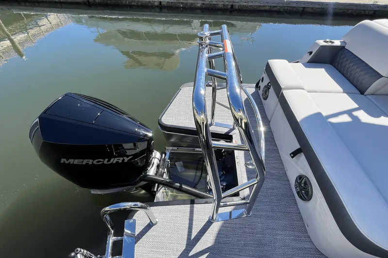 Slide: The Image of Harris 250 Sunliner 2025 - 3