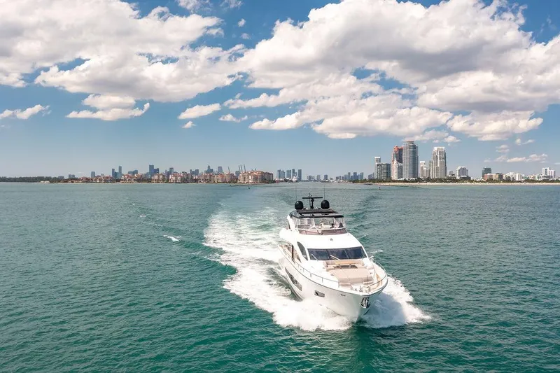 Slide: The Image of Sunseeker 86 Yacht 2021 - 94