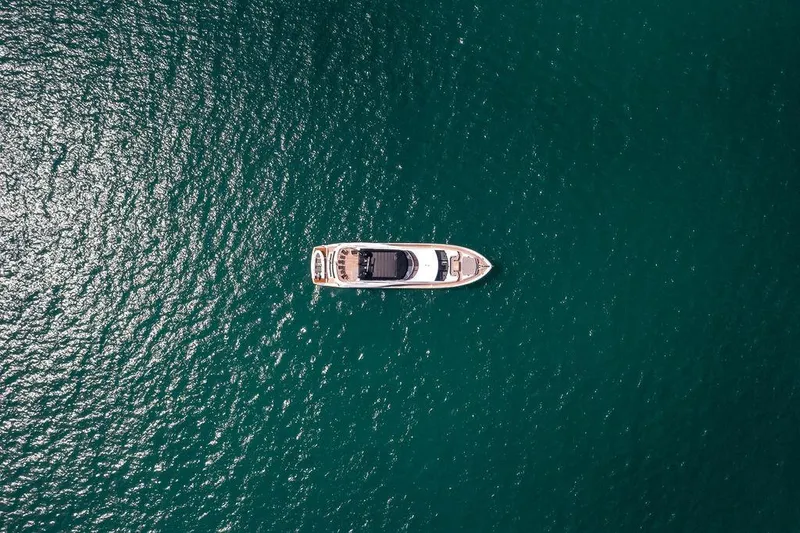 Slide: The Image of Sunseeker 86 Yacht 2021 - 84