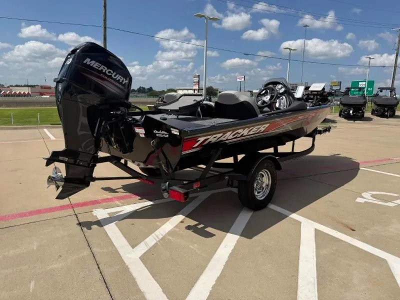 Slide: The Image of Tracker PRO TEAM 175 TXW 2018 - 5