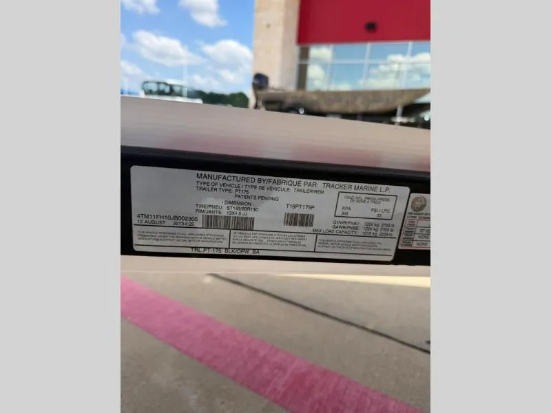 Slide: The Image of Tracker PRO TEAM 175 TXW 2018 - 23