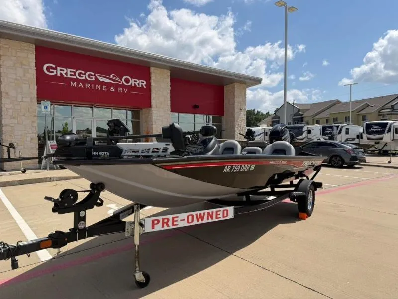 The Image of Tracker PRO TEAM 175 TXW 2018 - 0