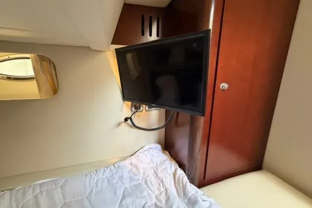 Slide: The Image of Sea Ray 44 Sedan Bridge 2006 - 13