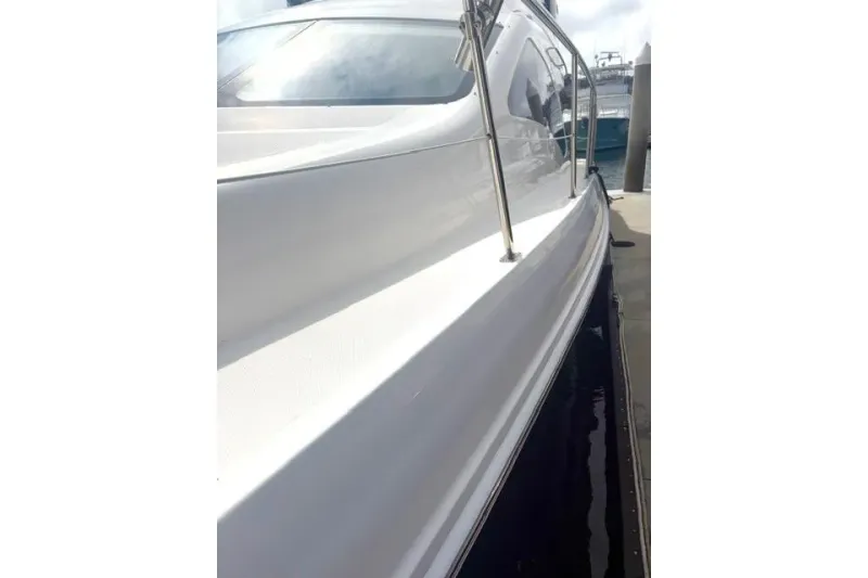 Slide: The Image of Sea Ray 44 Sedan Bridge 2006 - 3