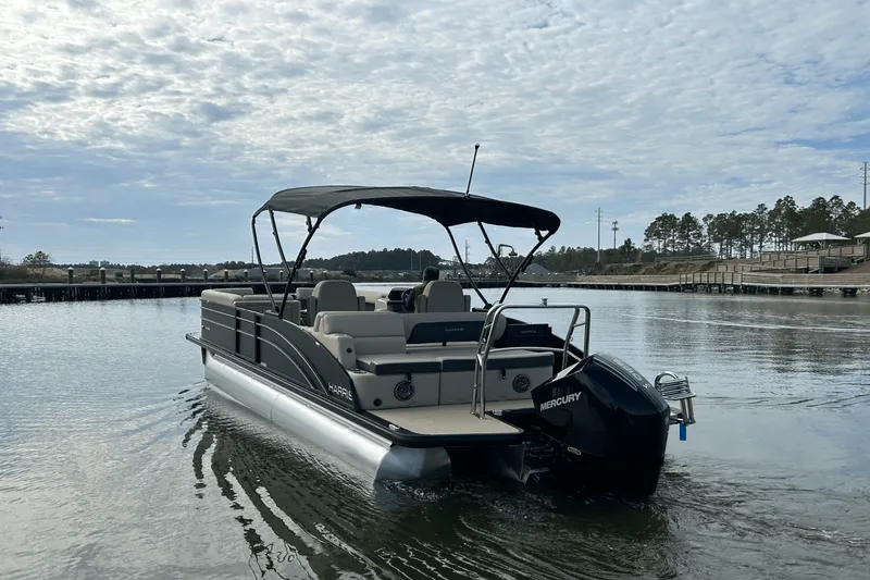 Slide: The Image of Harris 250 Cruiser 2025 - 3