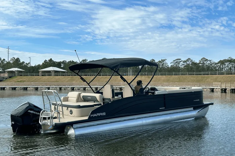 Slide: The Image of Harris 250 Cruiser 2025 - 7