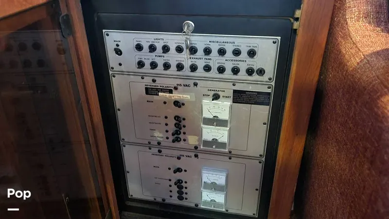 Slide: The Image of Carver Mariner 3297 1989 - 13272704