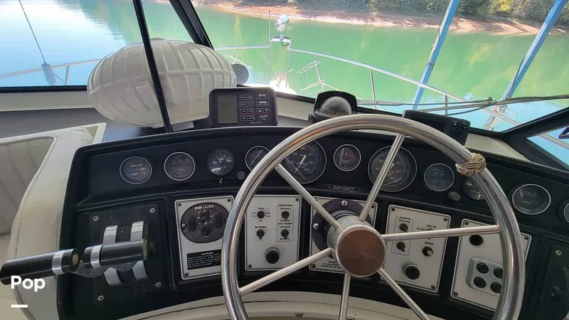 Slide: The Image of Carver Yachts Mariner 3297 1989 - 13272669