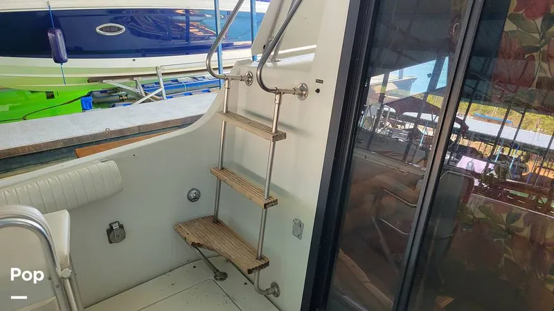 Slide: The Image of Carver Yachts Mariner 3297 1989 - 13272696