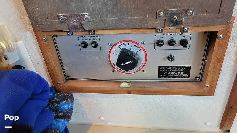 Slide: The Image of Carver Yachts Mariner 3297 1989 - 13272814