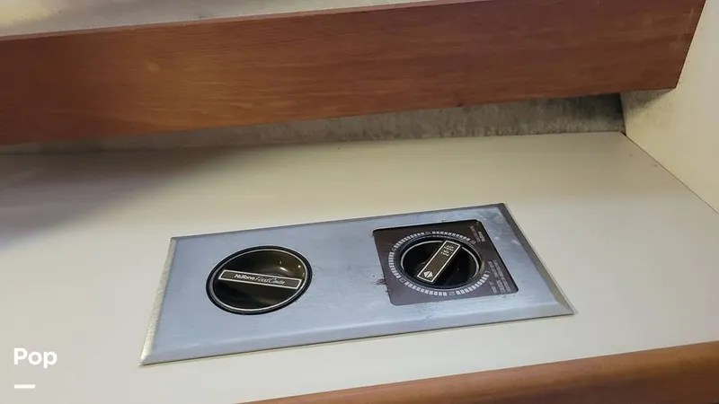 Slide: The Image of Carver Yachts Mariner 3297 1989 - 13272816