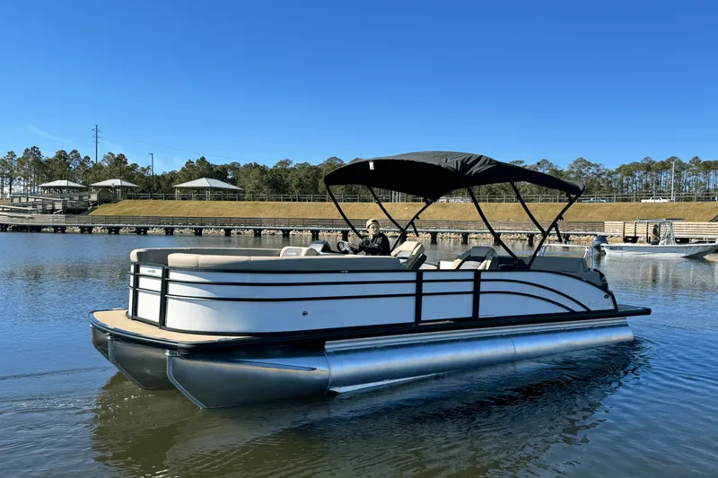 Slide: The Image of Harris 230 Cruiser 2025 - 14