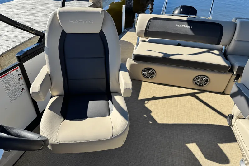 Slide: The Image of Harris 230 Cruiser 2025 - 20