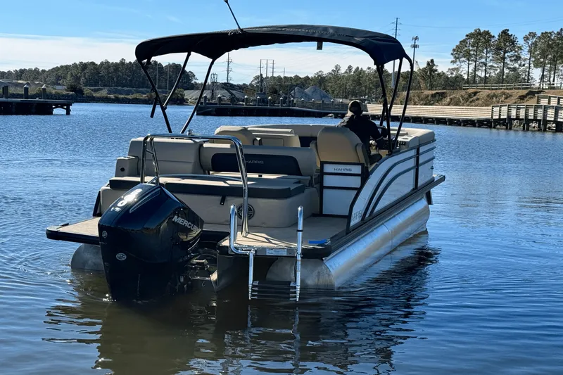 Slide: The Image of Harris 230 Cruiser 2025 - 8