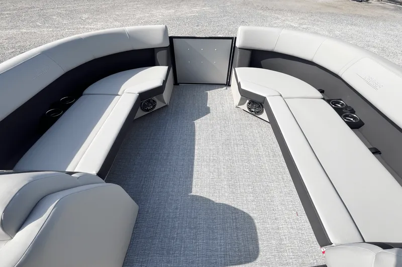 Slide: The Image of Harris 230 Cruiser 2025 - 11