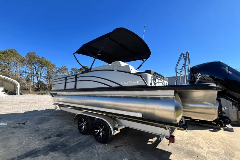 Slide: The Image of Harris 230 Cruiser 2025 - 4