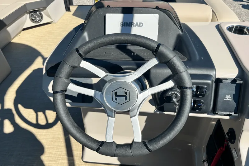 Slide: The Image of Harris 230 Cruiser 2025 - 8