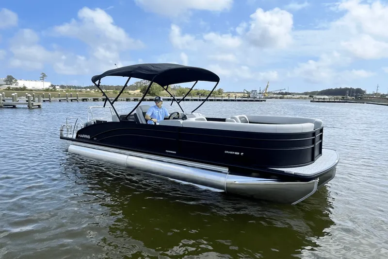 Slide: The Image of Harris 230 Cruiser 2025 - 1