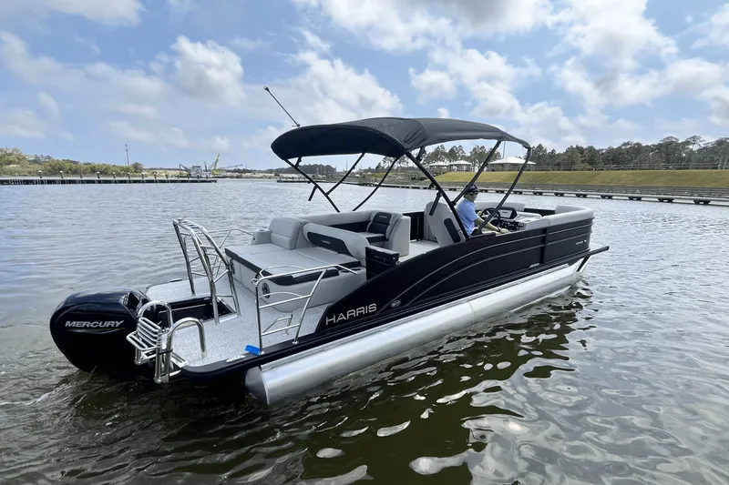 Slide: The Image of Harris 230 Cruiser 2025 - 3