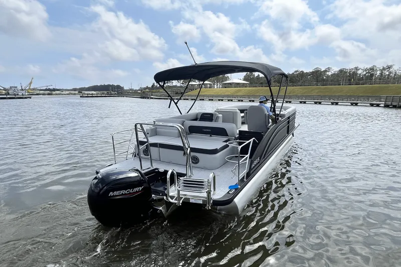 Slide: The Image of Harris 230 Cruiser 2025 - 4