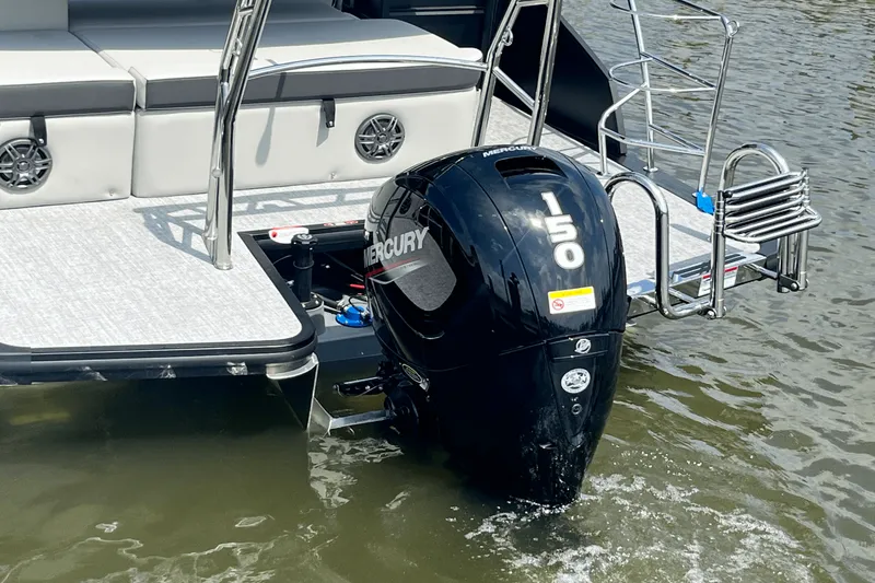 Slide: The Image of Harris 230 Cruiser 2025 - 5