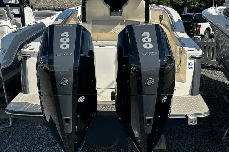 Slide: The Image of Scout 330 LXF 2025 - 39