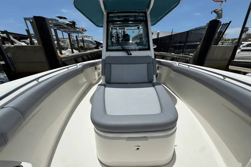 Slide: The Image of Boston Whaler 280 Outrage 2025 - 25