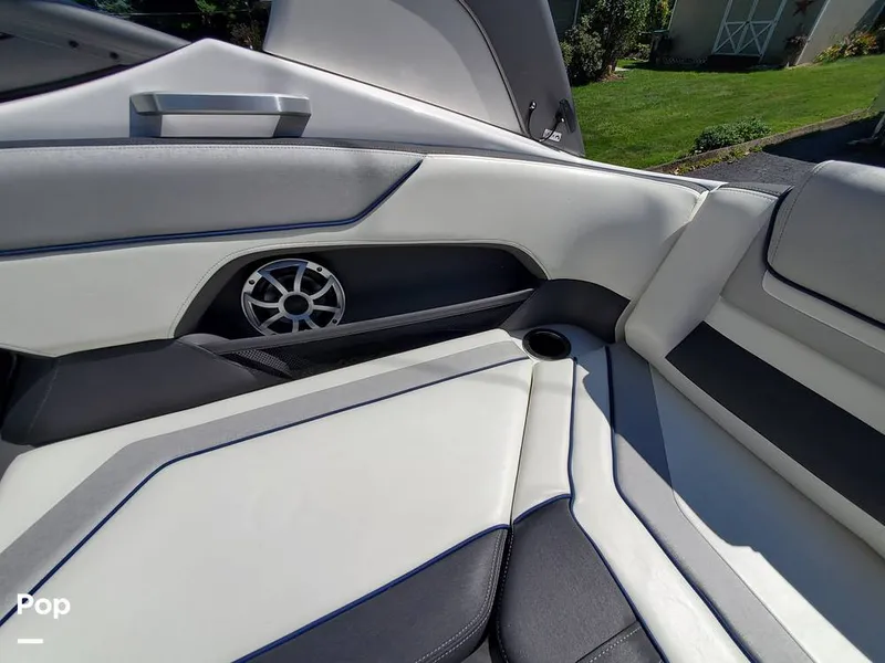 Slide: The Image of Yamaha 212S 2020 - 13060992